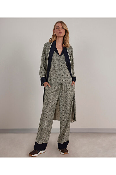 Yargıcı Kontrast Detaylı Pijama Üstü