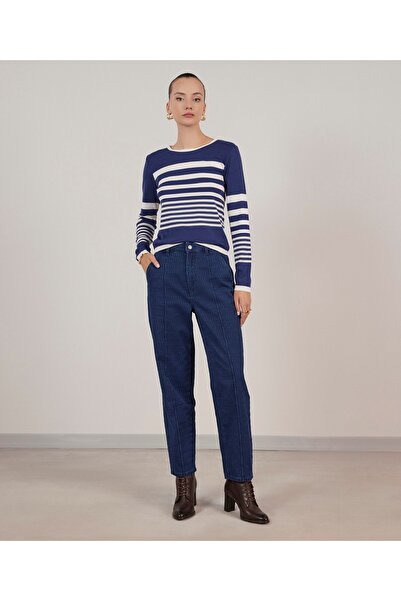 Yargıcı Kemer Detaylı Pantolon