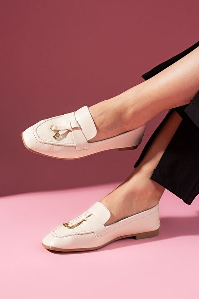 FUGA MODA حذاء لوفر باليه من جلد الغزال البيج من فيونا مع إكسسوارات فيونكة صغيرة