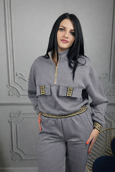 Diva Exclusive Fashion Compleu Sport Elegant Negru cu Fermoar Auriu și Detali...