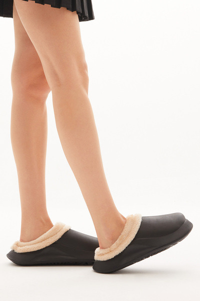 Tonny Black Kadın Siyah Rahat Kalıp İçi Kürklü Eva Terlik