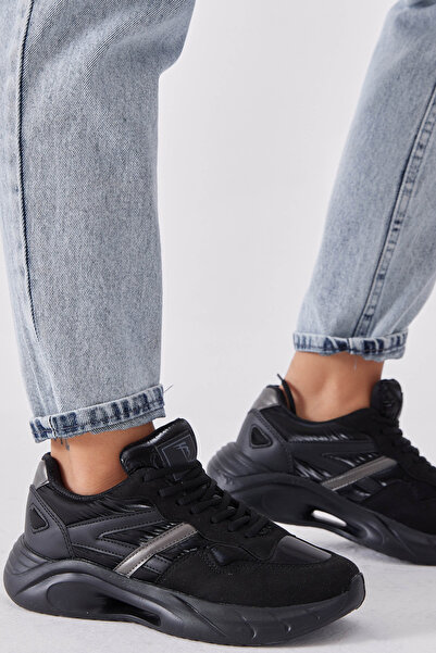 Tonny Black Dámské černé šněrovací sportovní boty s podrážkou Faylon