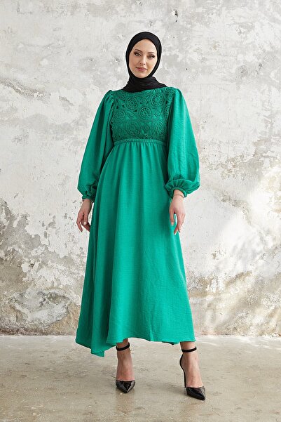 Esre Store فستان حجاب أخضر - تفاصيل محبوكة، موديل 3355
