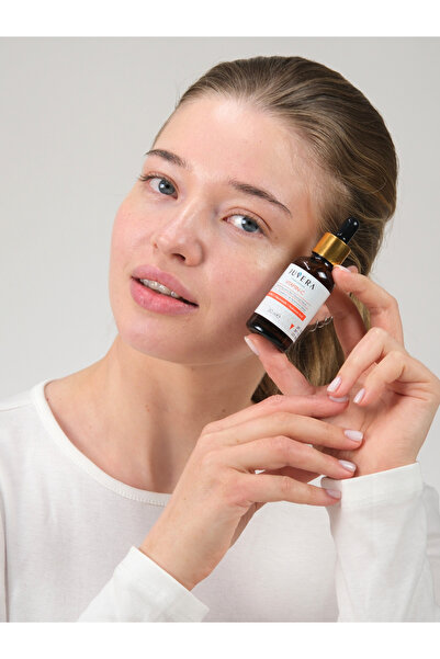 JUVERA Cosmeceuticals Vitamin C Cilt Tonu Dengeleyici ve Aydınlatıcı Serum 30 ml