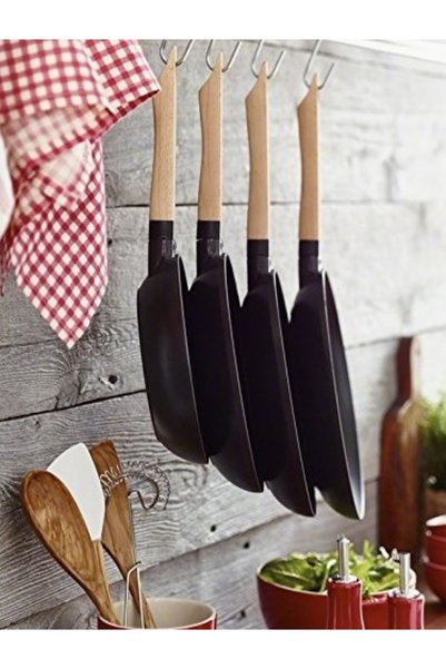 Hype Store Cast Iron Frying Pan with Wooden Handle