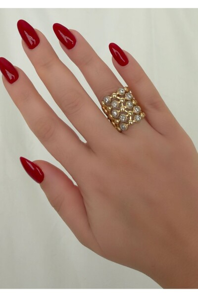 Store أقراط نسائية أنيقة من ديفا تشارم مرصعة بالأحجار