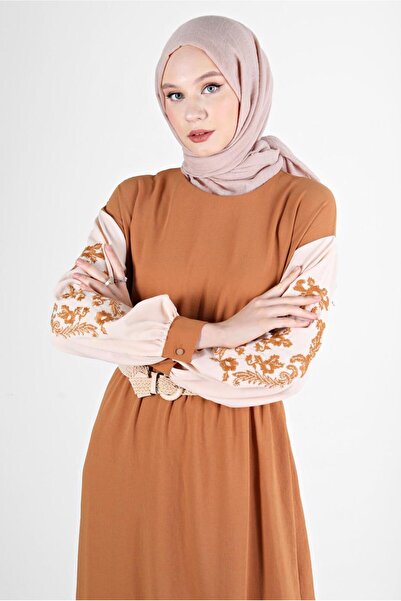 Alvina فستان بأكمام مطرزة 42623