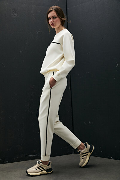 Lufian Pantaloni de sport pentru femei Cessica din material subțire alb catif...