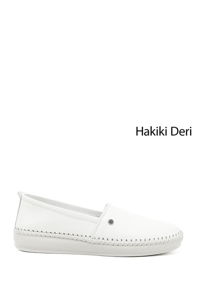 GÖNDERİ(R) حذاء نسائي مريح من الجلد الطبيعي باللون الأبيض