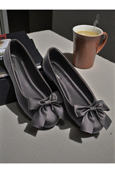 HFKY Kadın Siyah Yuvarlak Burun Kurdele Detaylı Babet