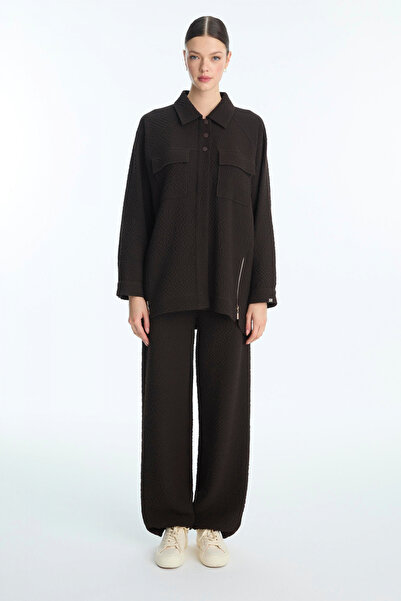 Zühre طقم مزدوج بتفاصيل جيب وسحاب مزخرف باللون البني 1697