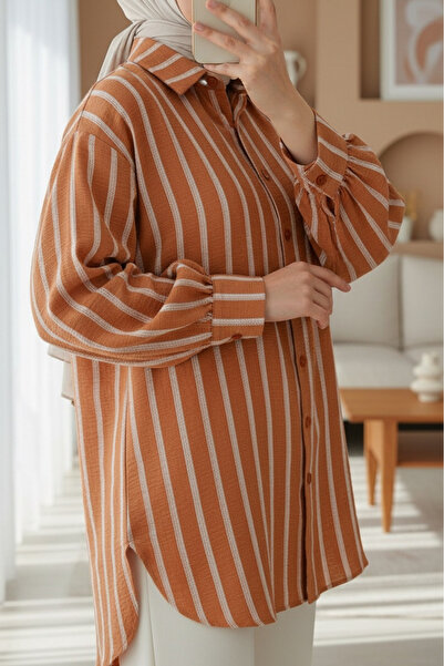 HİJABAYA Boydan Düğmeli Arkası Uzun Çizgili Gömlek
