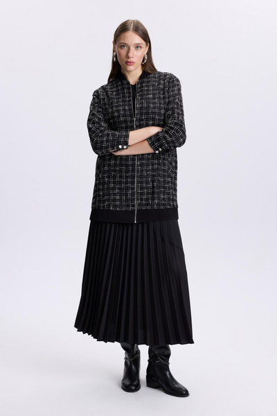 Zühre Desenli Fermuar Kapamalı Siyah Ceket 0111