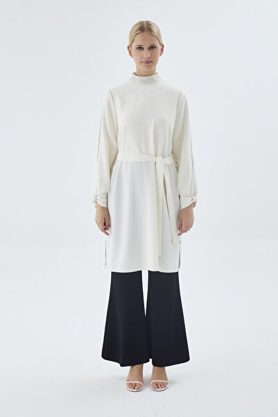 Zühre Екрю туніка з коміром і рукавами з камінням, з поясом 1551