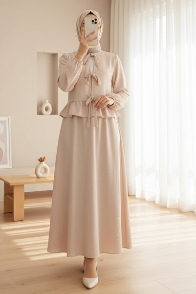 HİJABAYA Σετ με κορδόνια μπροστά, ελαστικά μανίκια και φούστα