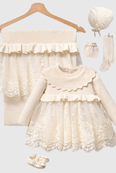 Naka Concept صندوق هدايا فاخر للفتيات الرضع من فيلميرا كريم، طقم للمواليد الج...