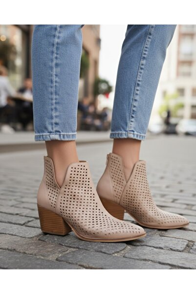 Afilli Cizme de cowboy de damă de culoare bej - culoarea pielii, perforate, t...