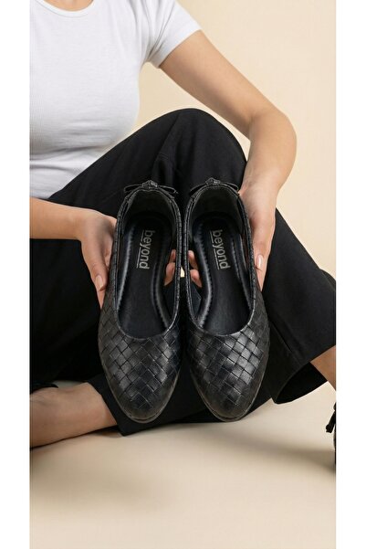 Beyond Balerini din piele neagră pentru femei, cu fundă deschisă pe lateral ș...