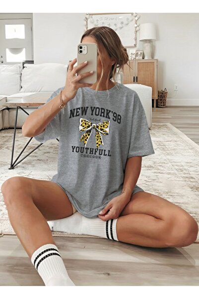 caddekombin تي شيرت نسائي من زيبرا نيويورك جرافيك مطبوع باللون الرمادي