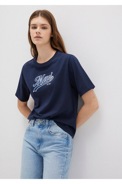 Mavi Marineblaues T-Shirt mit Logo-Print, reguläre Passform / normaler Schnit...