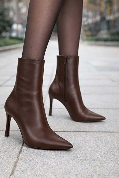 Ymn ayakkabı Kahve Sivri Burun Kadın 9 cm İnce Topuklu Bot
