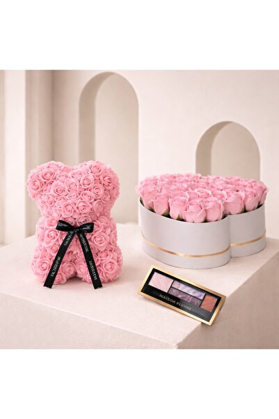 velve Set Cadou Aranjament floral cutie inima alba cu trandafiri roz de sapun...