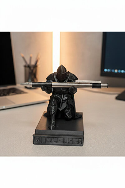 Filkorium3D Suport decorativ pentru pixuri cu tematică Cavaler din Evul Mediu...