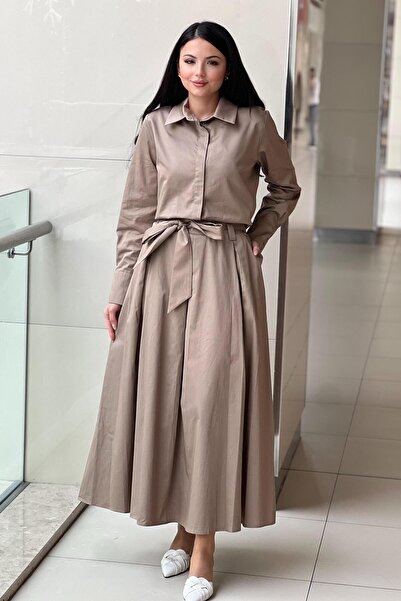 MISS DALIDA قميص ميسداليدا من قماش البوبلين ذو اللون الغامق مع حزام خصر وتنور...