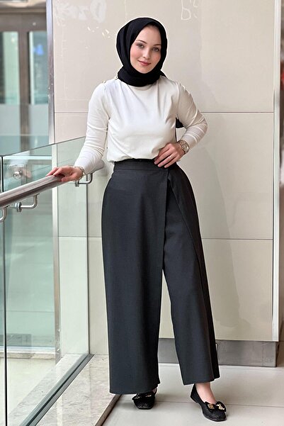 Ghisa Штани з кришкою та деталями з тканини