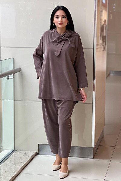 Ghisa Yakası Degaje Fiyonklu Tunik Pantolon Takım