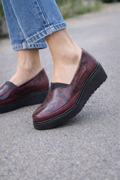 POTEEN أحذية نسائية مريحة من الجلد الطبيعي جلد التمساح اللامع - أسود