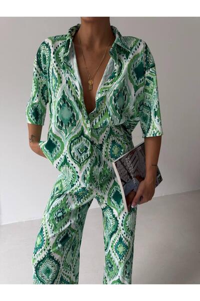 Güneş Set cămașă și pantaloni din satin cu model