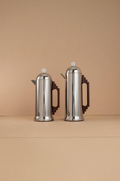 Generic Raneem's distinctive thermos set from Asloob Al Manzil Company featur...