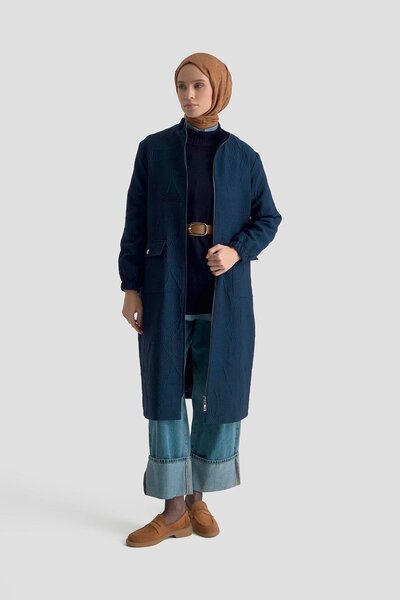 Armine TREND Kabartma Desenli Boydan Fermuarlı Cepli Kapitone Lacivert 25KT524