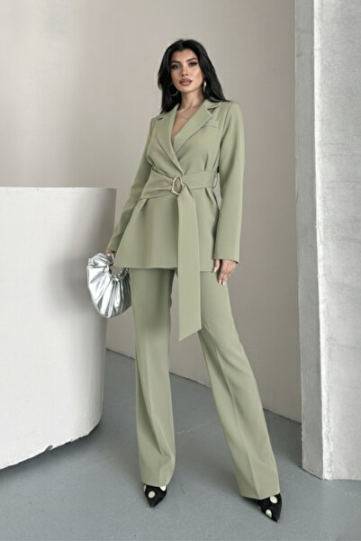 AKD Atelier Women's Two-Piece Set: Stylish Gold Buckle Belted Blazer Jacket a...