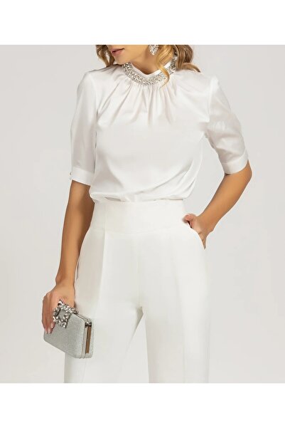 AVARO Fashion AVARO elegant Short-Sleeved blouse with crystal appliqué at the...