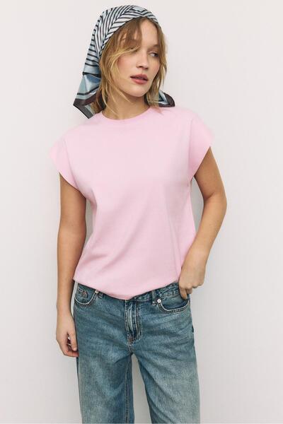 Stradivarius B06 Düşük omuz basic t-shirt