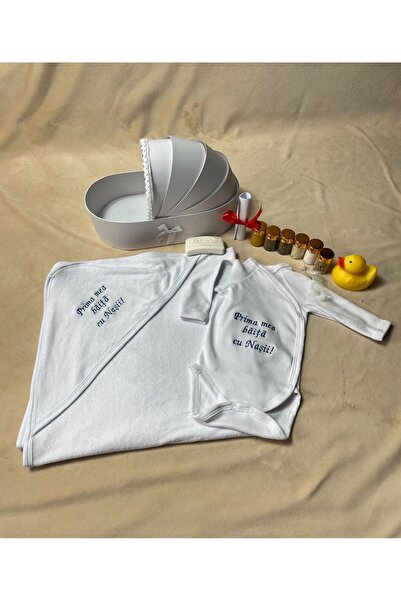 Botez Set pentru prima baita cu prosop si bady pentru baietel cu broderie pe ...