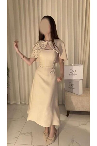 leon Holiday dress 2026