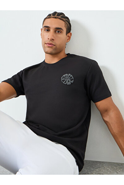 Styli Men Black Graphic Print Crew Neck T-Shirt