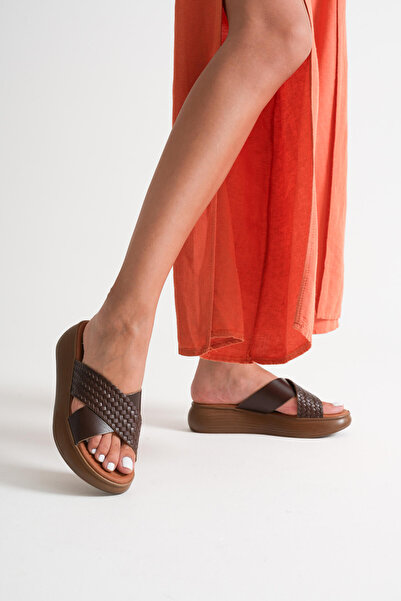 BellaPiede Bitter Brown Knitted Patterned Genuine Leather Slippers Bp31My53K