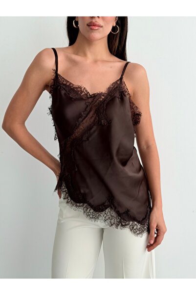 Marbella Kadın Kahverengi Asimetrik Kesim Dantelli Saten Bluz