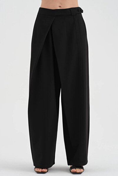 tw3 Γυναικείο παντελόνι με λεπτομέρεια σχεδιασμού και κουμπιά στο μπροστινό μ...