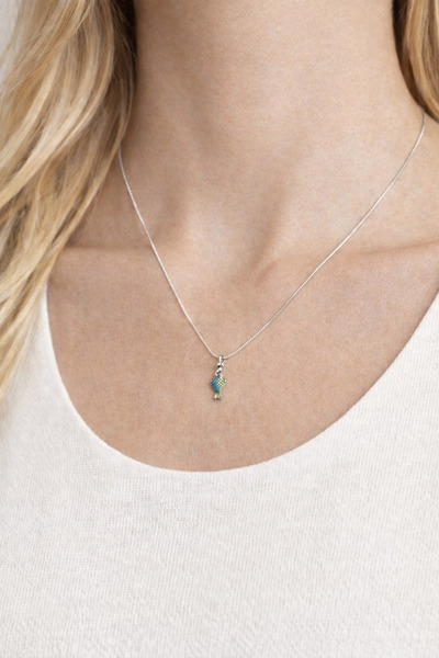 VELYRA Balık Figürlü Kolye – Zarif Minimal Gümüş Renk Kadın Çelik Kolye