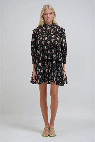 Lijuri Floral dress with lace trim 2031