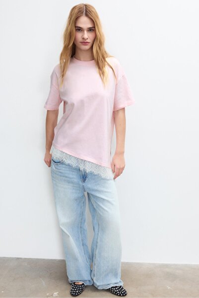 Stradivarius Kısa kollu dantelli etek ucu t-shirt