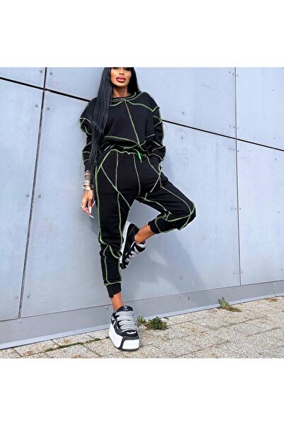 Mottotrend Tracksuit with black stripe detail