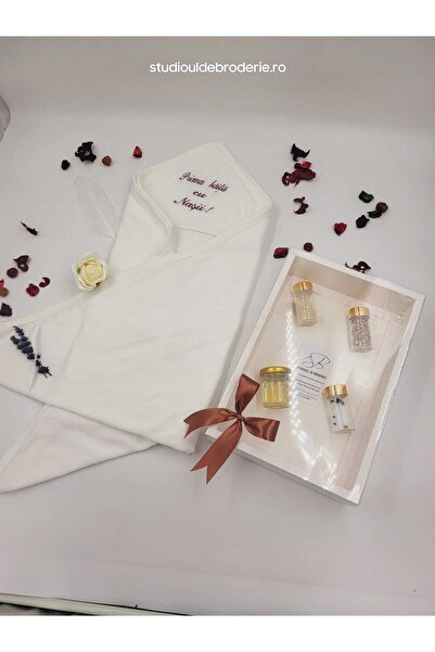 Studioul de Broderie Set Complet pentru Băița de a Doua Zi cu Nașii, Prosop B...