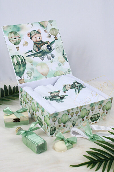 GoVo Kids Trusou botez Baietel, Ursulet Aviator – Set botez, 8 piese, Cadou Nasi