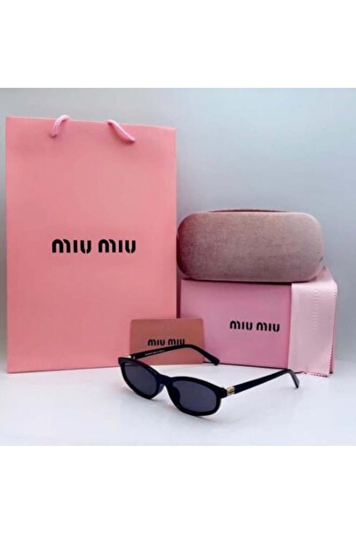 Miu Miu نظارات مع ملحقاتها